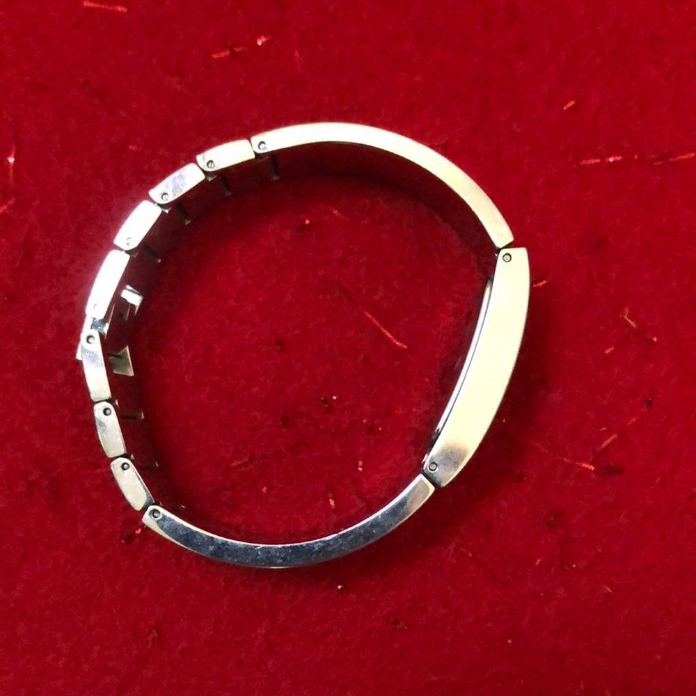 Watch - Picture 2 of 3